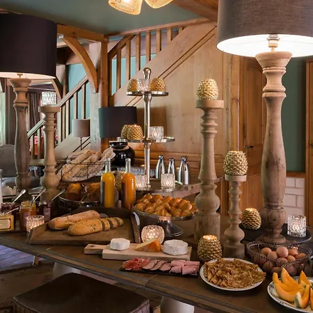 Hotel Les Pins De Cesar - La Campagne D'etretat 4*