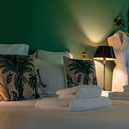 Les Pins De César - La Campagne D'etretat Hotel