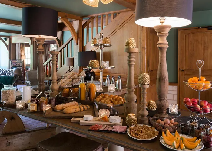 Отель Les Pins De Cesar - La Campagne D'etretat 4*